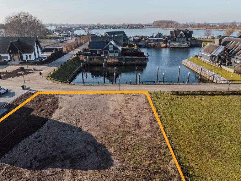 Veen – Waterfront 24