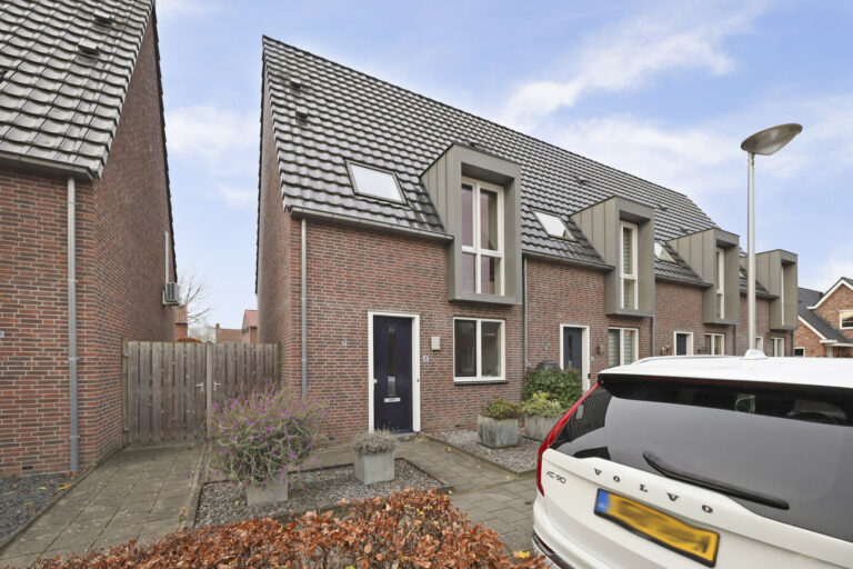 Raamsdonk – Burg. Moonshof 8