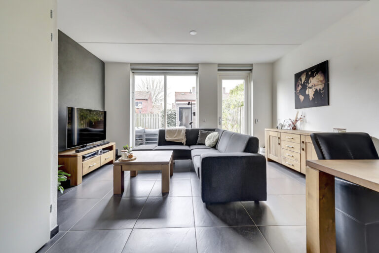 Raamsdonk – Burg. Moonshof 8