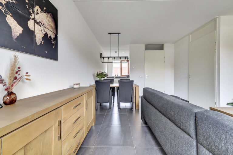 Raamsdonk – Burg. Moonshof 8