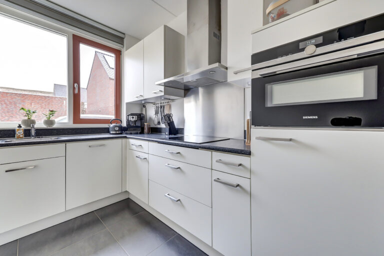 Raamsdonk – Burg. Moonshof 8