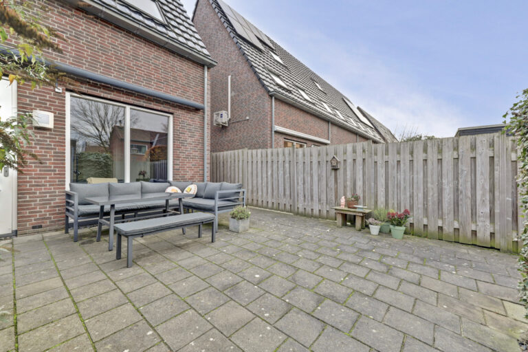 Raamsdonk – Burg. Moonshof 8