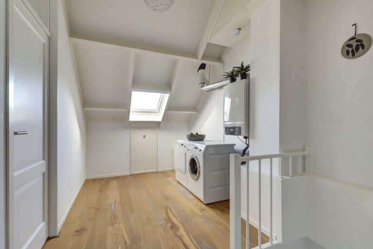 Almkerk – Van Limburg Stirumstraat 45