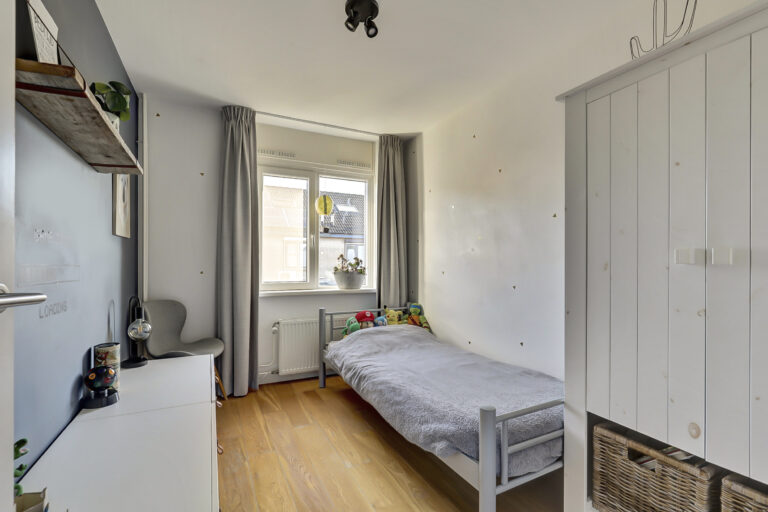 Almkerk – Van Limburg Stirumstraat 45