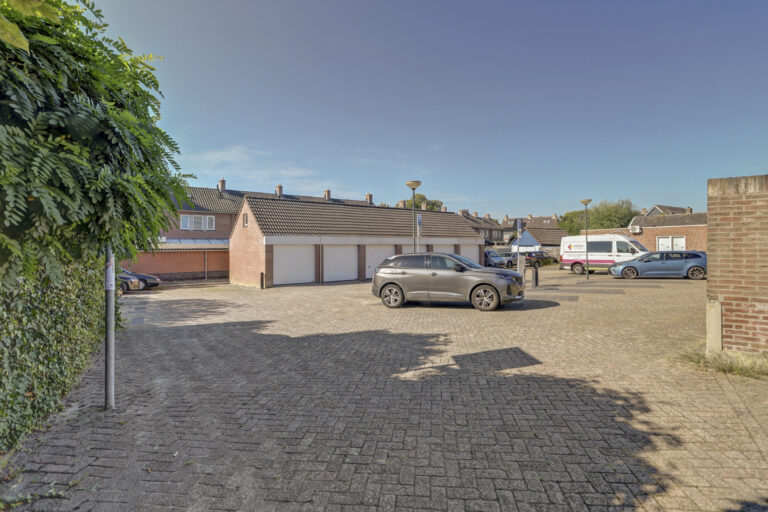 Raamsdonksveer – Zwanesteeg 6