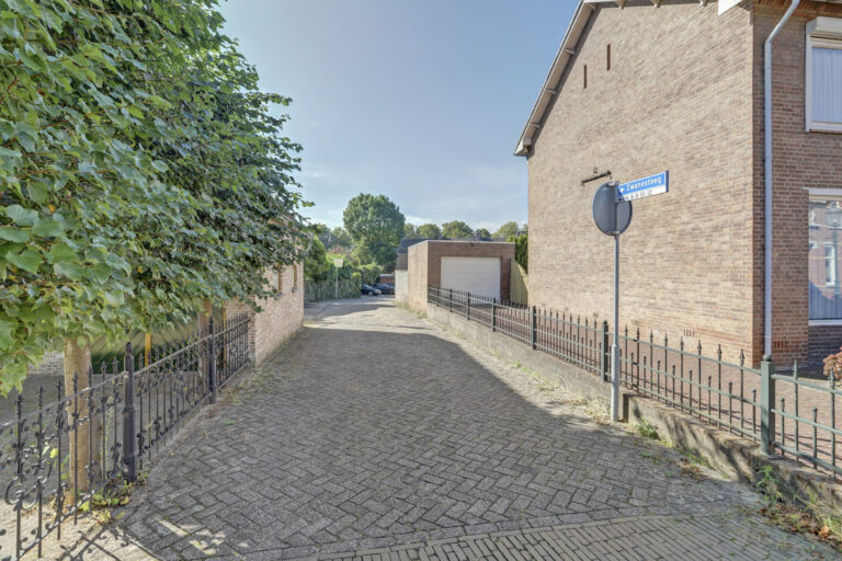 Raamsdonksveer – Zwanesteeg 6