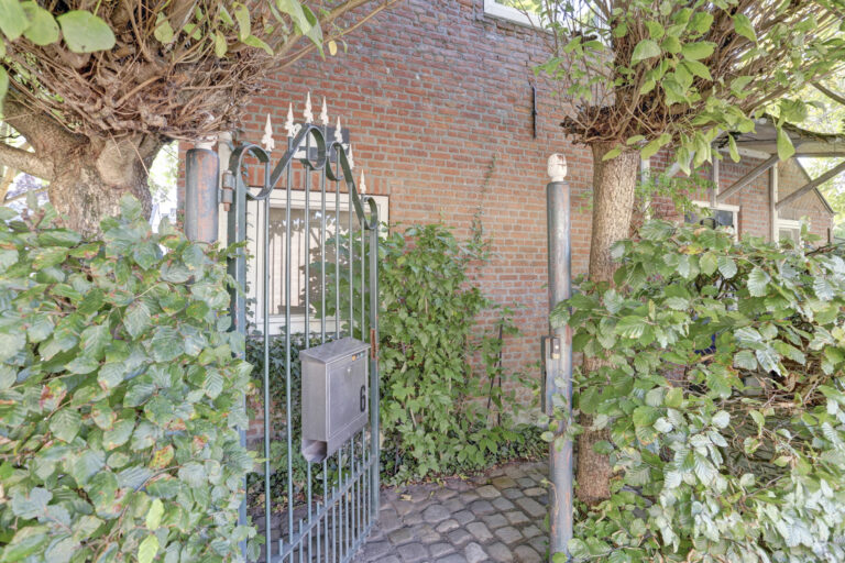 Raamsdonksveer – Zwanesteeg 6