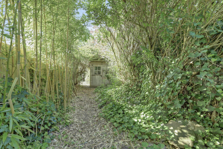 Raamsdonksveer – Zwanesteeg 6