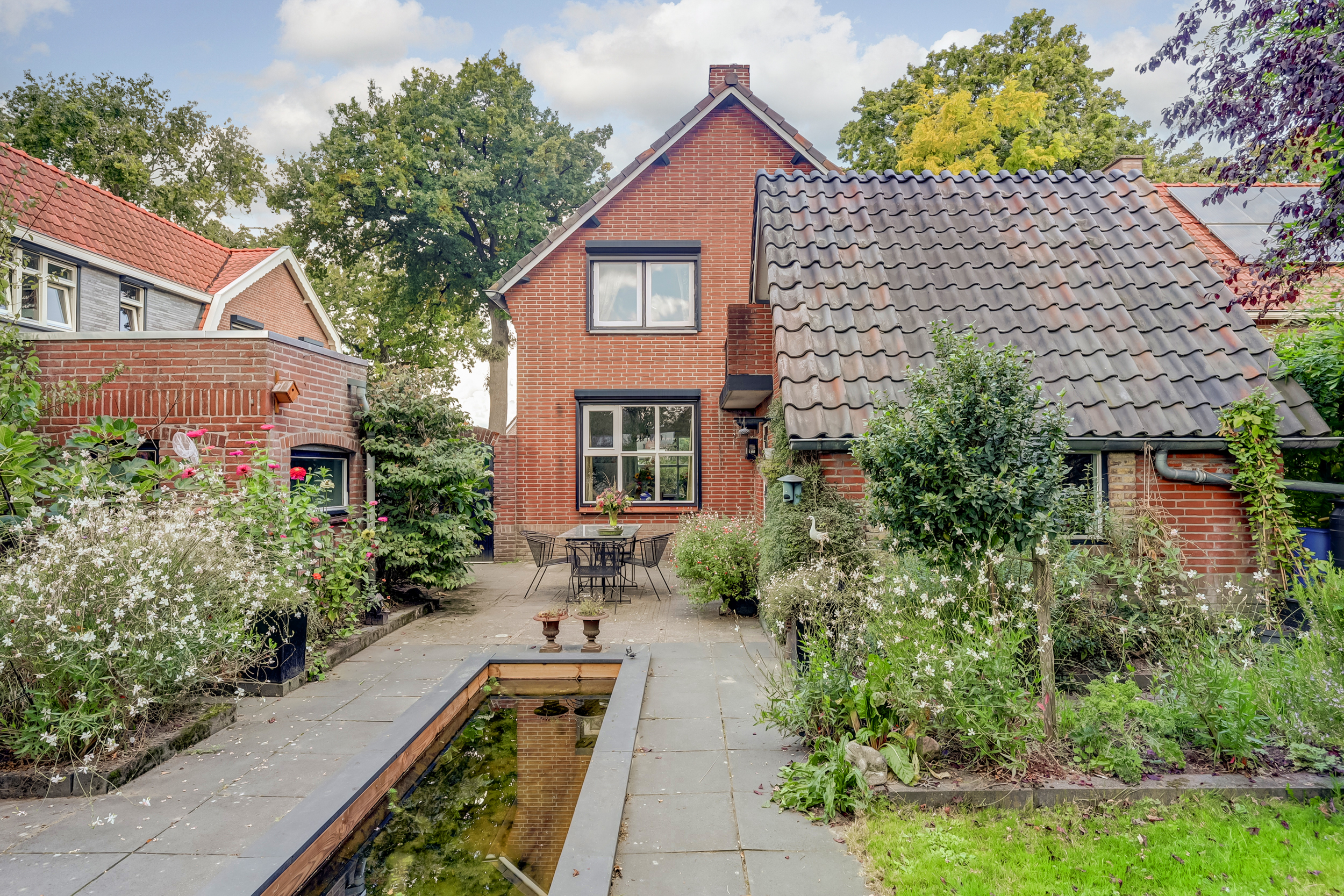 Sleeuwijk – Rijksstraatweg 93