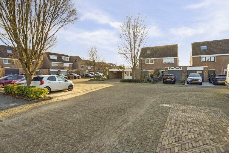 Raamsdonksveer – Benraatshoef 12