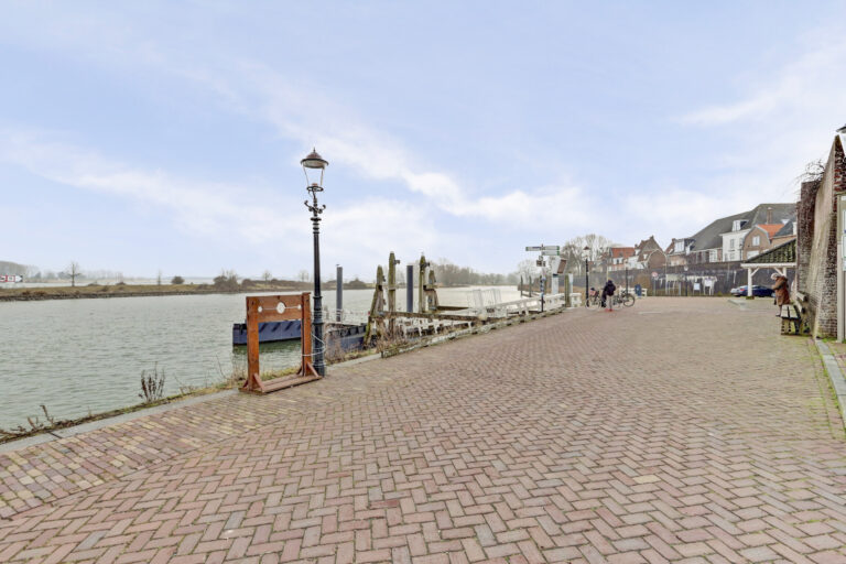 Woudrichem – Rijkswal 52