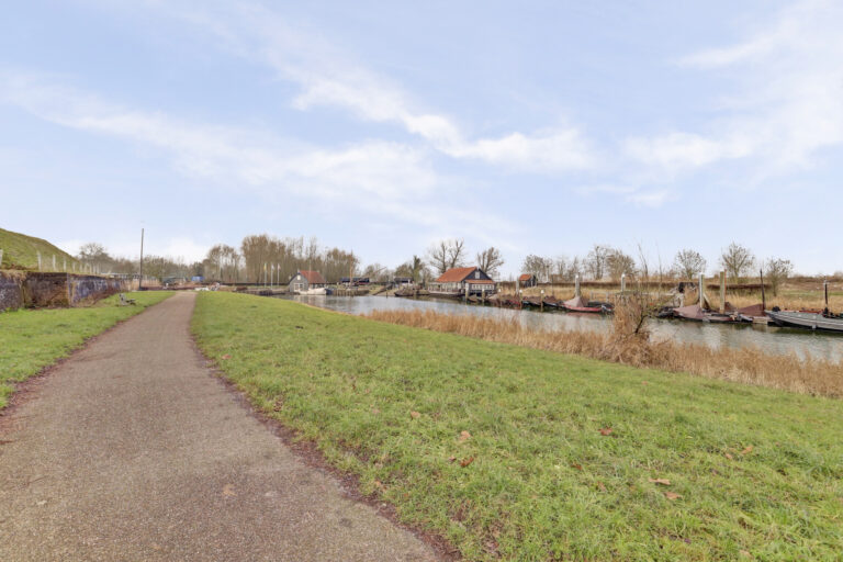 Woudrichem – Rijkswal 52