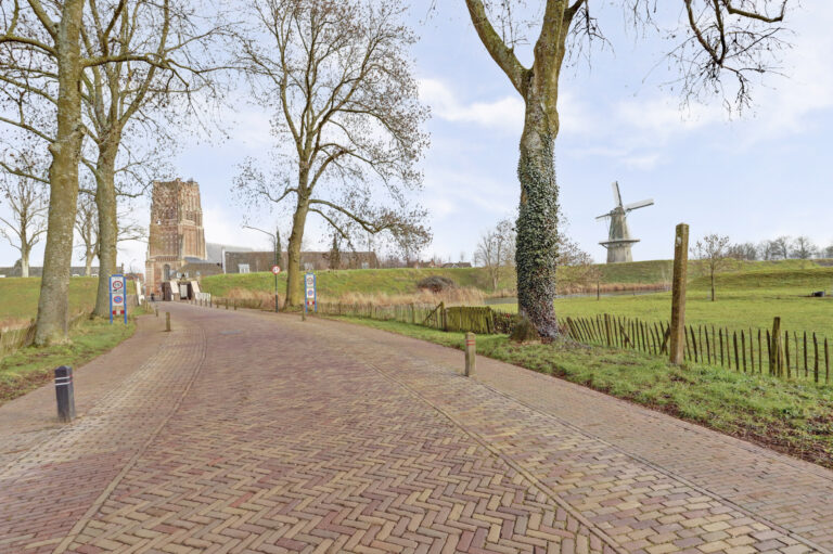 Woudrichem – Rijkswal 52