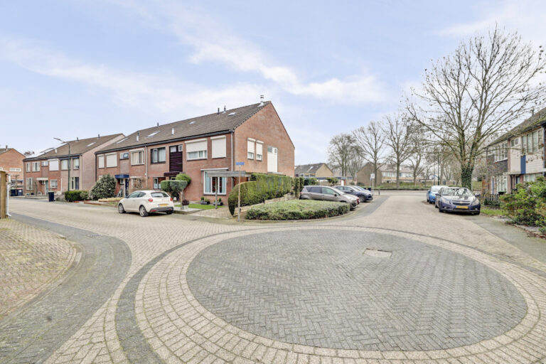 Raamsdonksveer – Papeweer 6