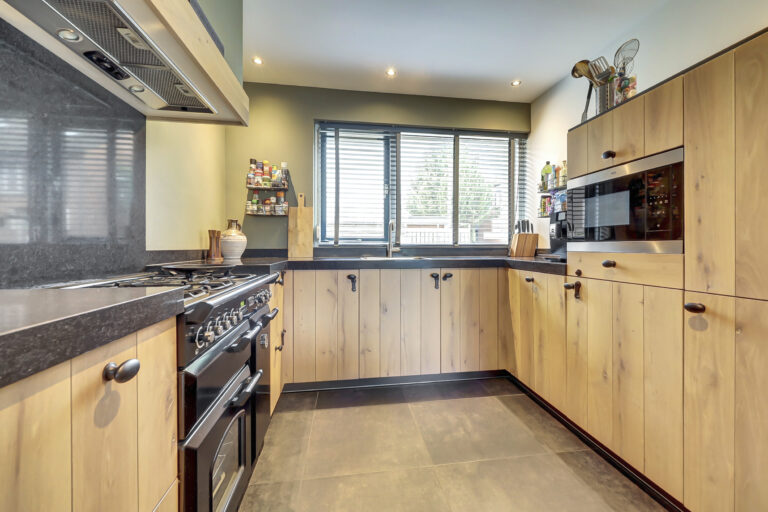 Raamsdonksveer – Papeweer 6